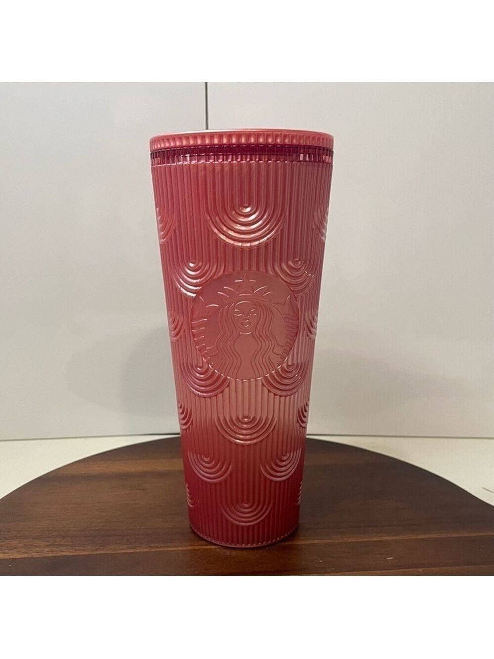Starbucks 2023 Pink Shimmer Mermaid Shell Cold Cup Venti 24 oz Tumbler